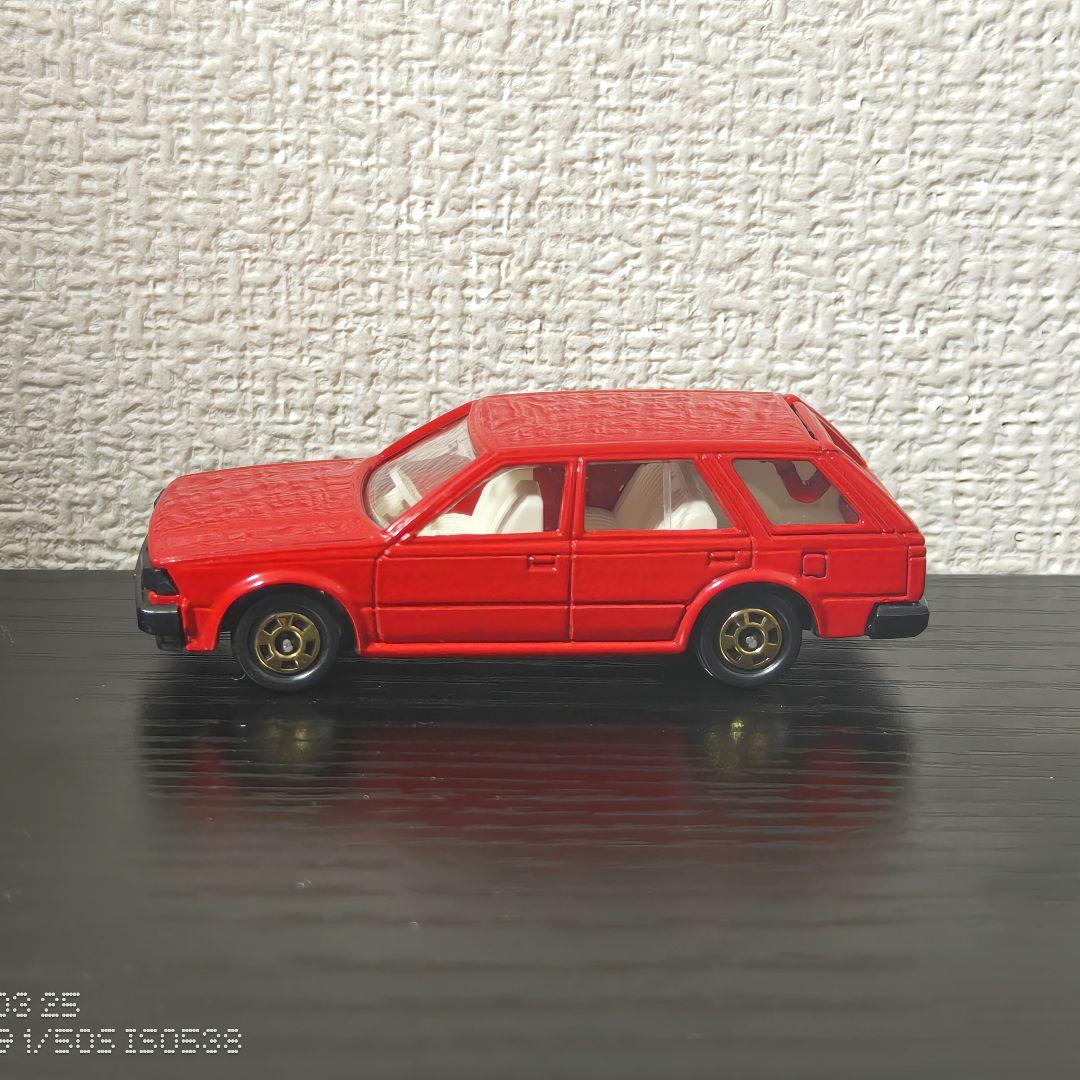 TOMICA　トミカ　ブルーバード　ワゴン　赤色　箱付き