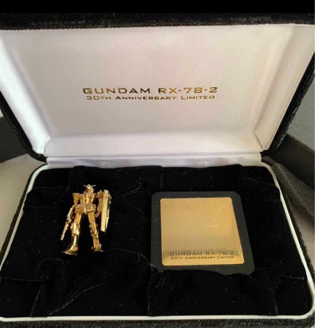 純金ガンダム