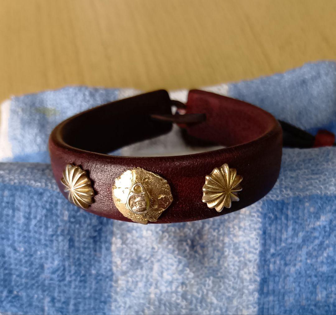 吾郎作・サドルレザーバングル（鐘打ちコンチョ付き)一点物。