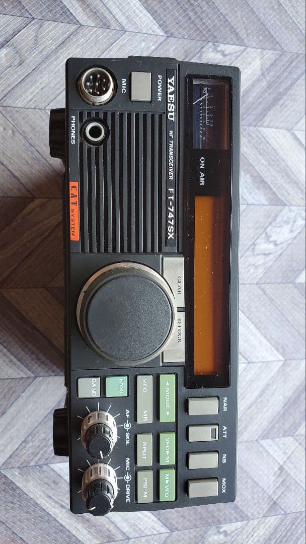YAESU無線　HF無線機　付属品なし　FT-747SX 10w
