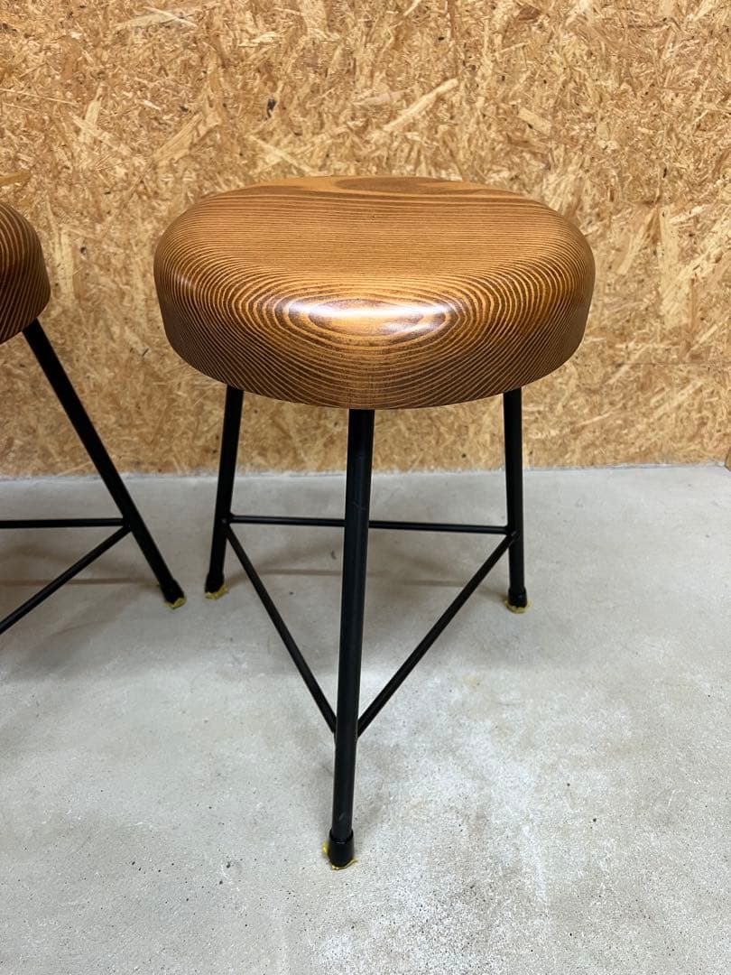ブラウン円形スツール2脚セット
