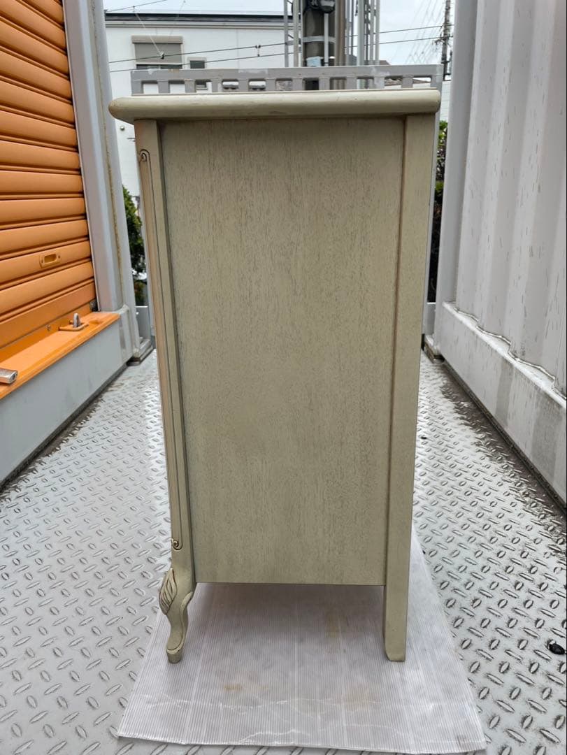 アンティーク　猫足　チェスト　クリーム色の木製キャビネット 3段