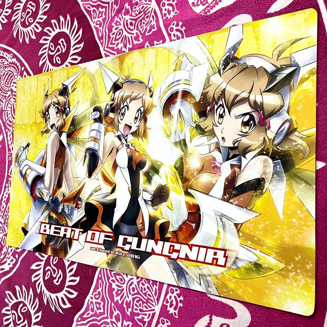 【開封済み】シンフォギア 立花響 activate：//az プレイマット