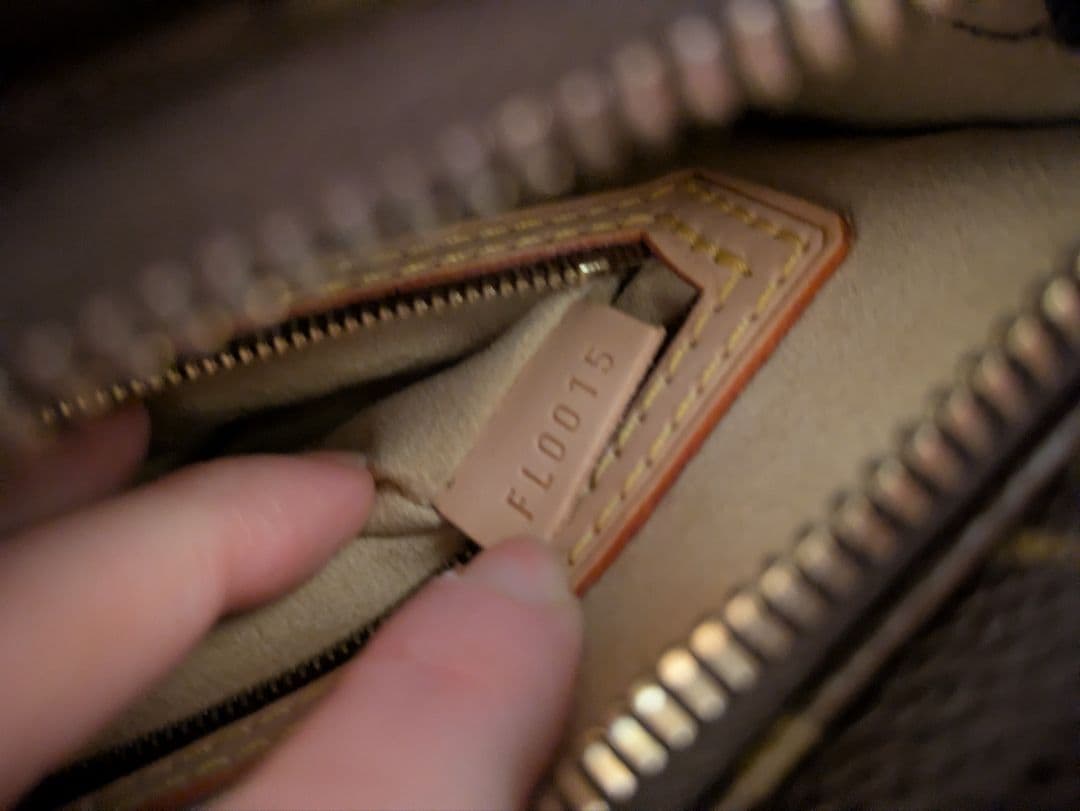 ルイヴィトン　VUITTON モノグラム　ルーピング　MM ショルダーバッグ