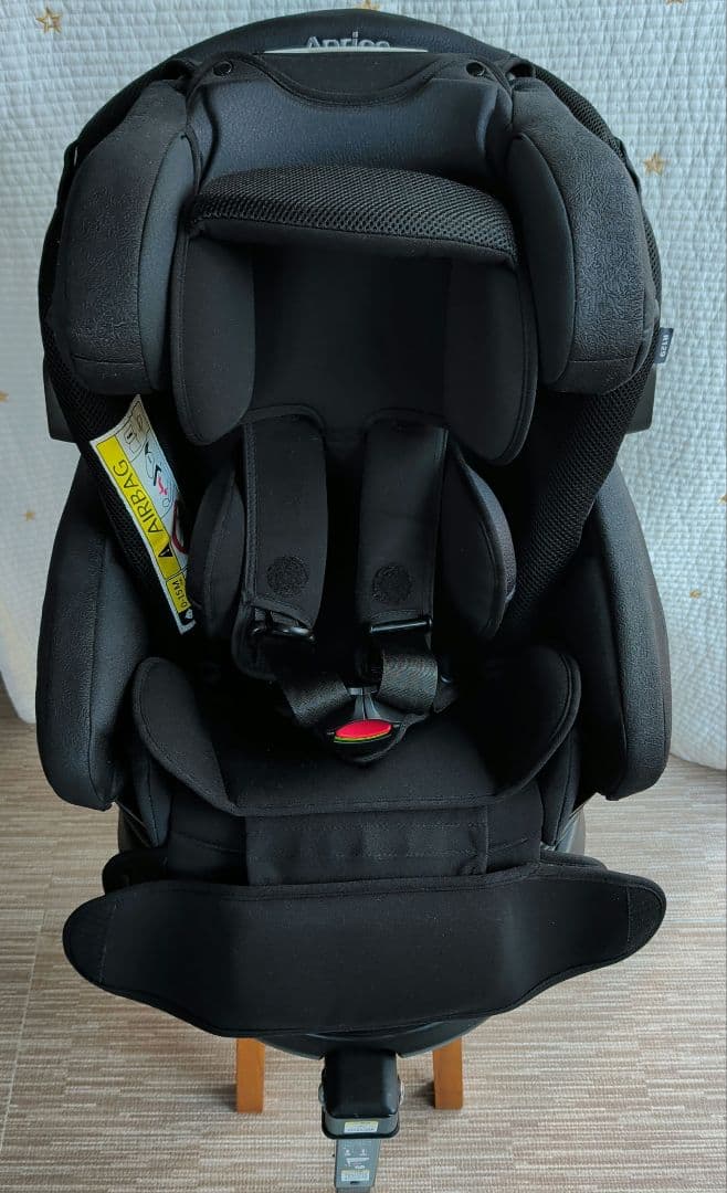 ApricaフラディアグロウISOFIXセーフティプラスロイヤルチャイルドシート
