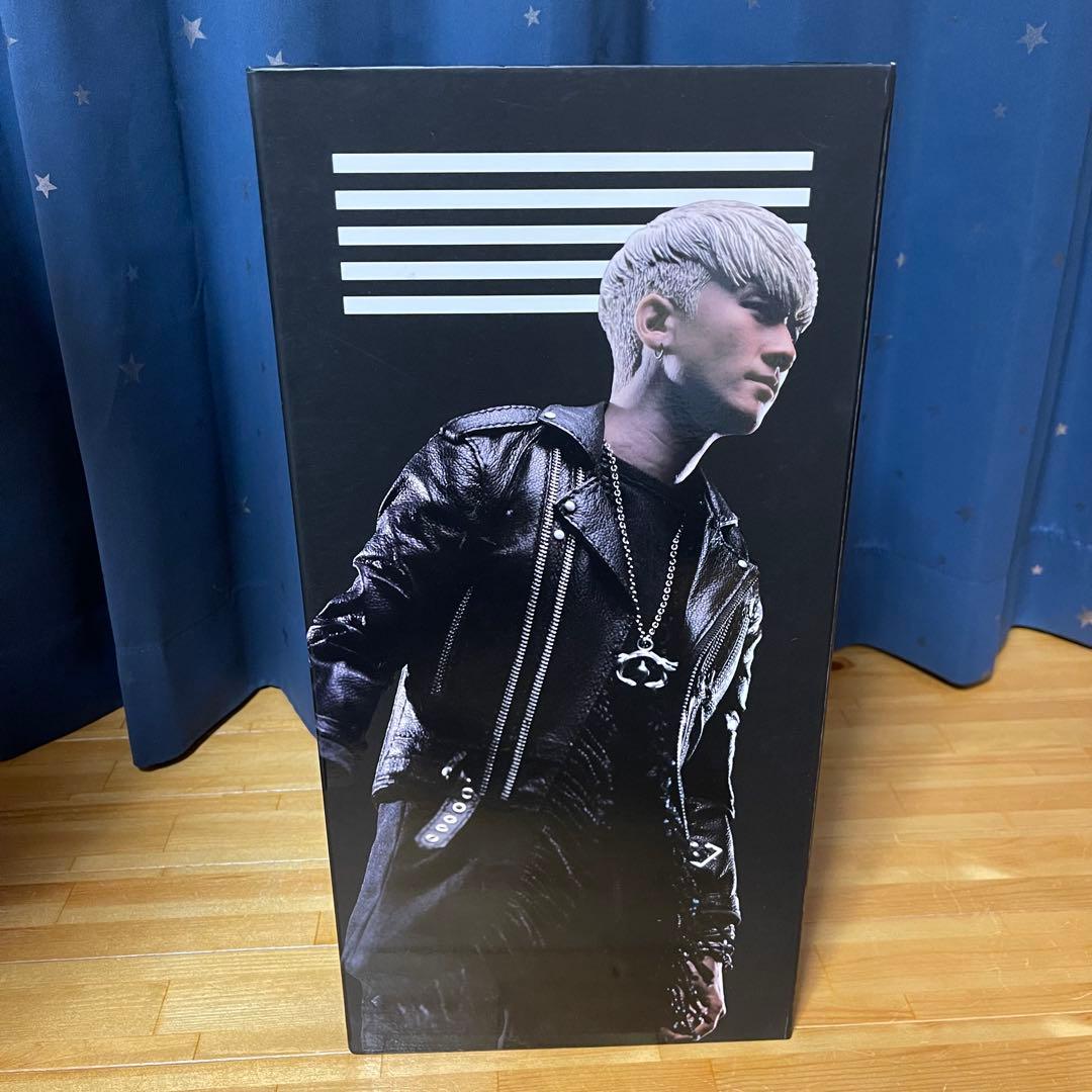 BIGBANG スンリ 12インチアクションフィギュア