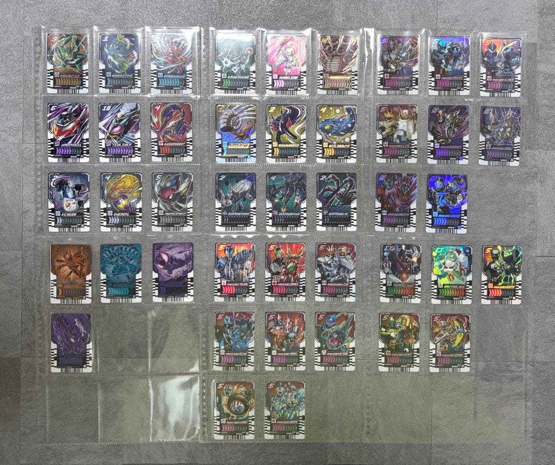 仮面ライダーガッチャード　ライドケミートレカ　　872種類　まとめ売り