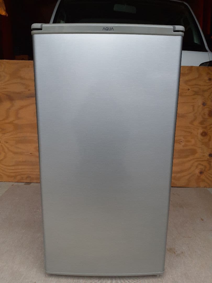 AQUA ノンフロン直冷式冷蔵庫　AQR-8G シルバー　アクア　冷蔵庫　直冷式
