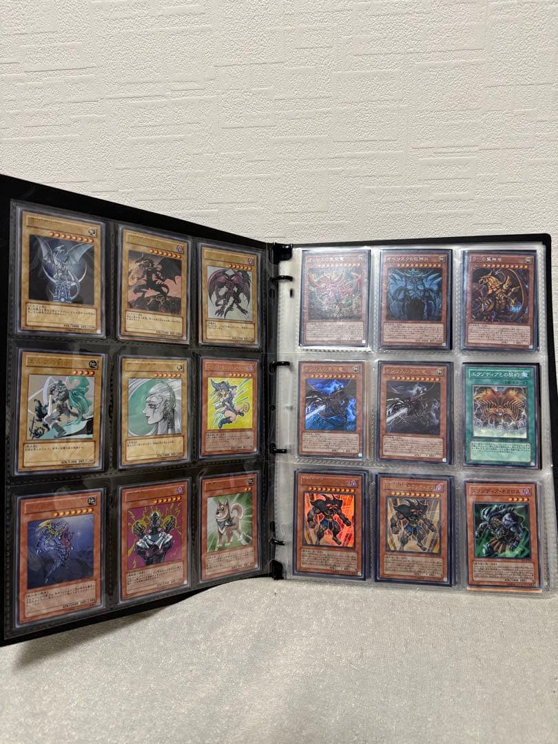 【匿名配送】遊戯王　まとめ売り　引退　ファイル　昔のカード　レトロ