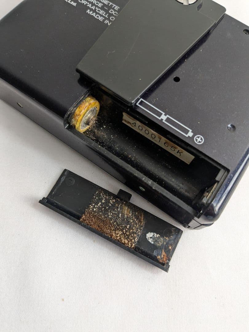 【ジャンク品】 HITACHI カセットプレーヤー CP-25