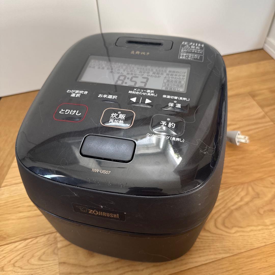 Zojirushi 圧力炊飯器 NW-US07 黒