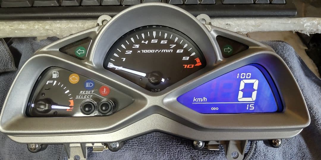 SG28J マジェスティS　スピードメーター　☆リセット済み☆動作品　XC155