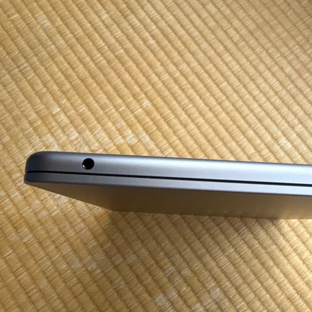 美品Apple MacBook Air M2 8GB 256GB ハブ・ケース付