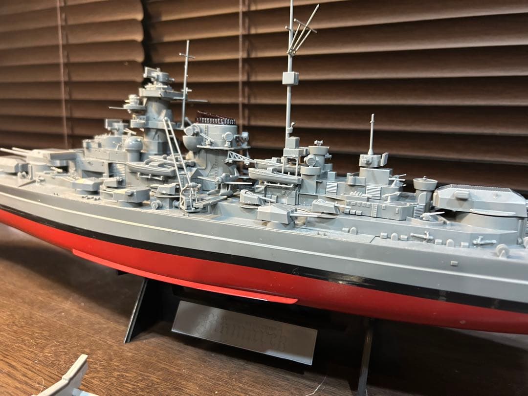 ビスマルク高速戦艦(フッドイギリス艦を一発撃沈)超精密加工800mm(完成品)