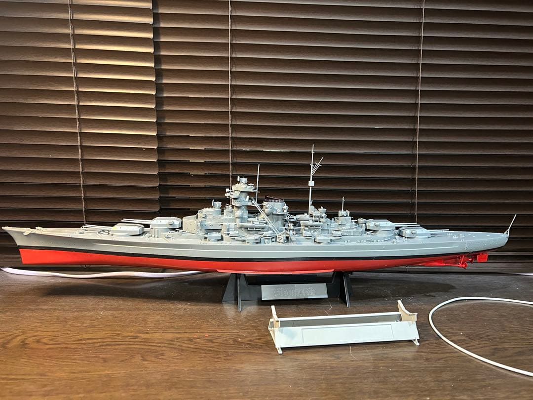 ビスマルク高速戦艦(フッドイギリス艦を一発撃沈)超精密加工800mm(完成品)