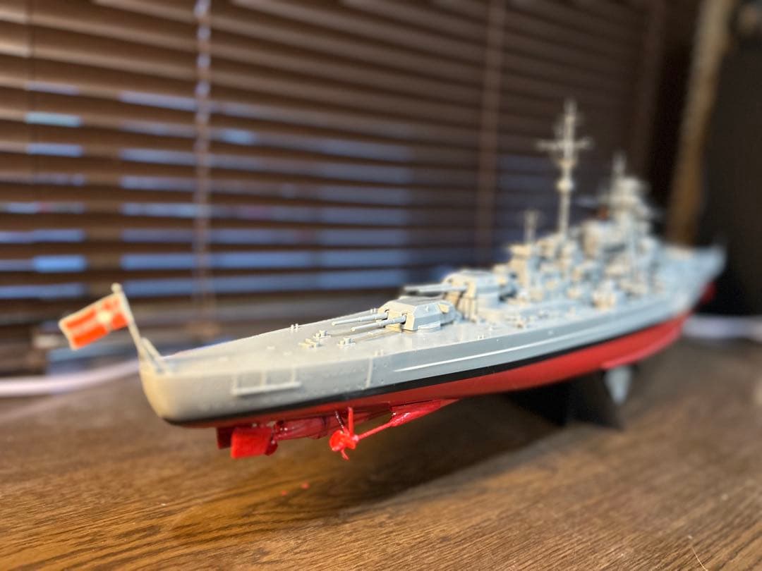 ビスマルク高速戦艦(フッドイギリス艦を一発撃沈)超精密加工800mm(完成品)