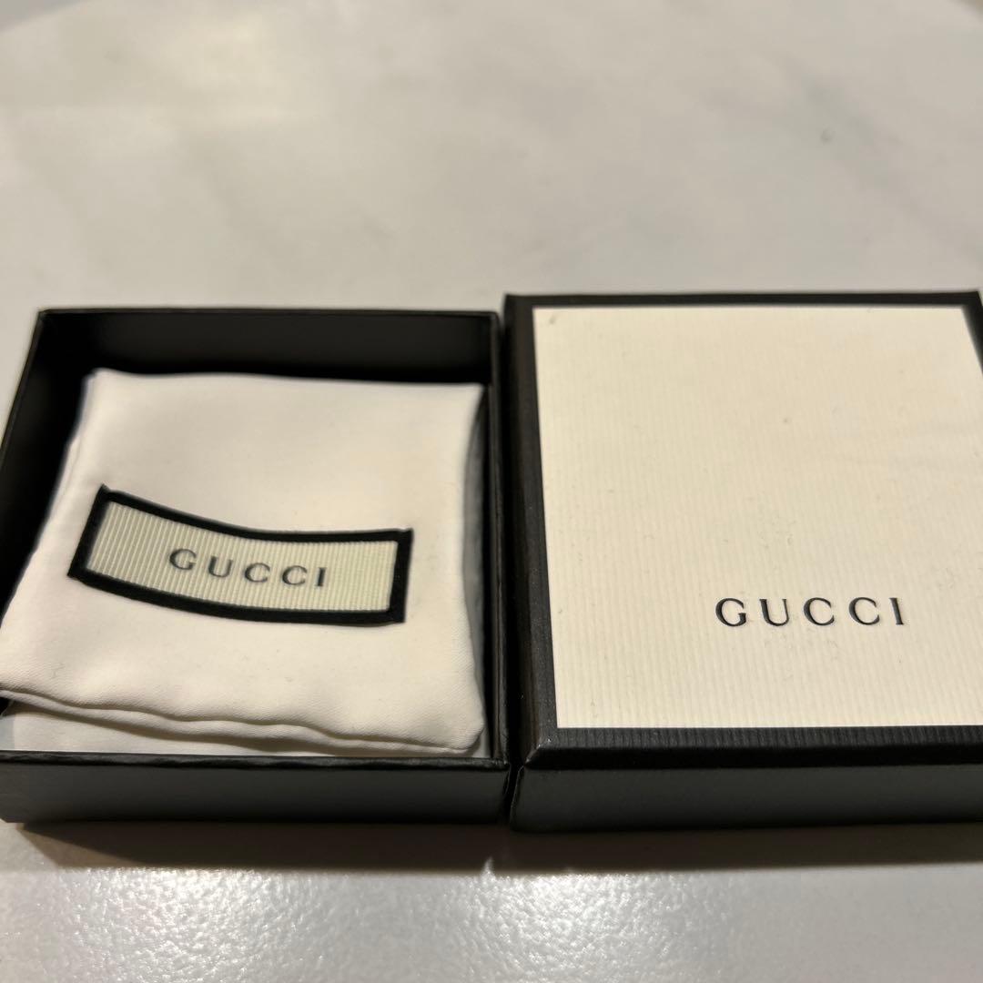 GUCCI シルバー スタッドピアス