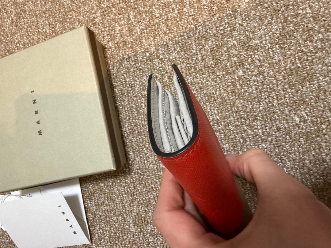 MARNI 二つ折り財布 レッド/ベージュ