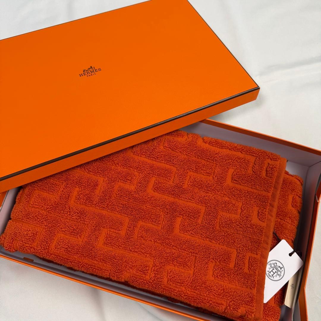 【新品タグ付き】HERMES オレンジ バスタオル 大判55×98