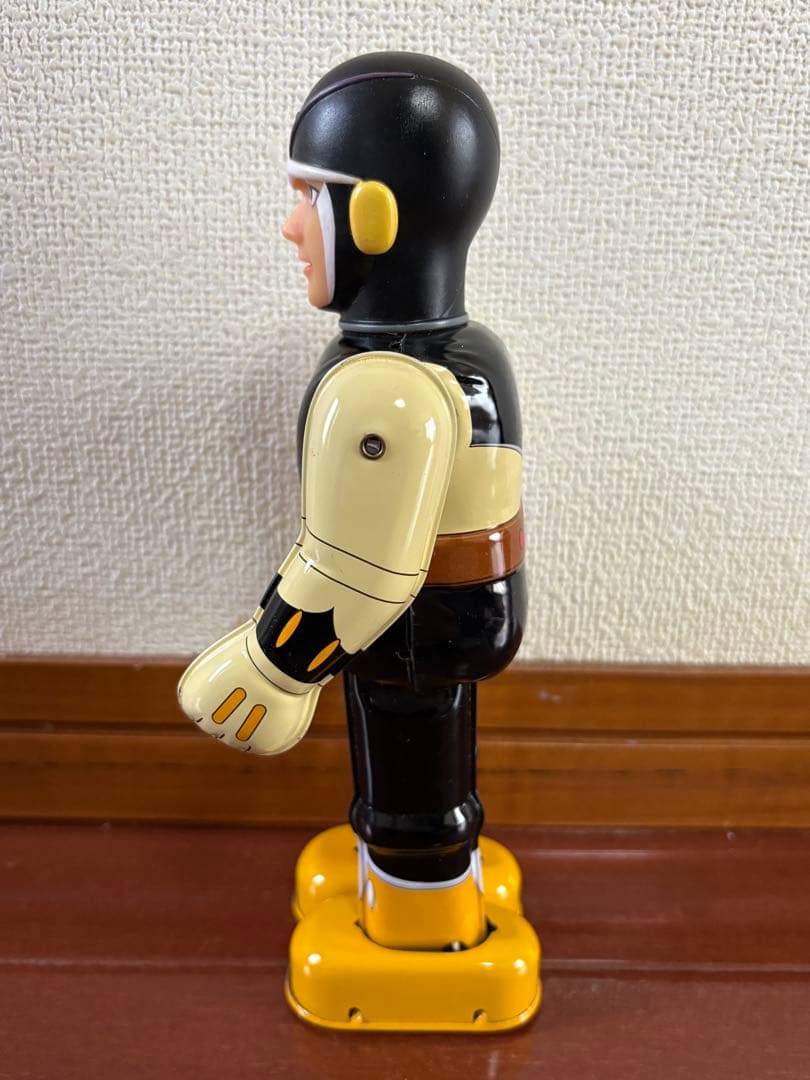 8マン　フィギュア