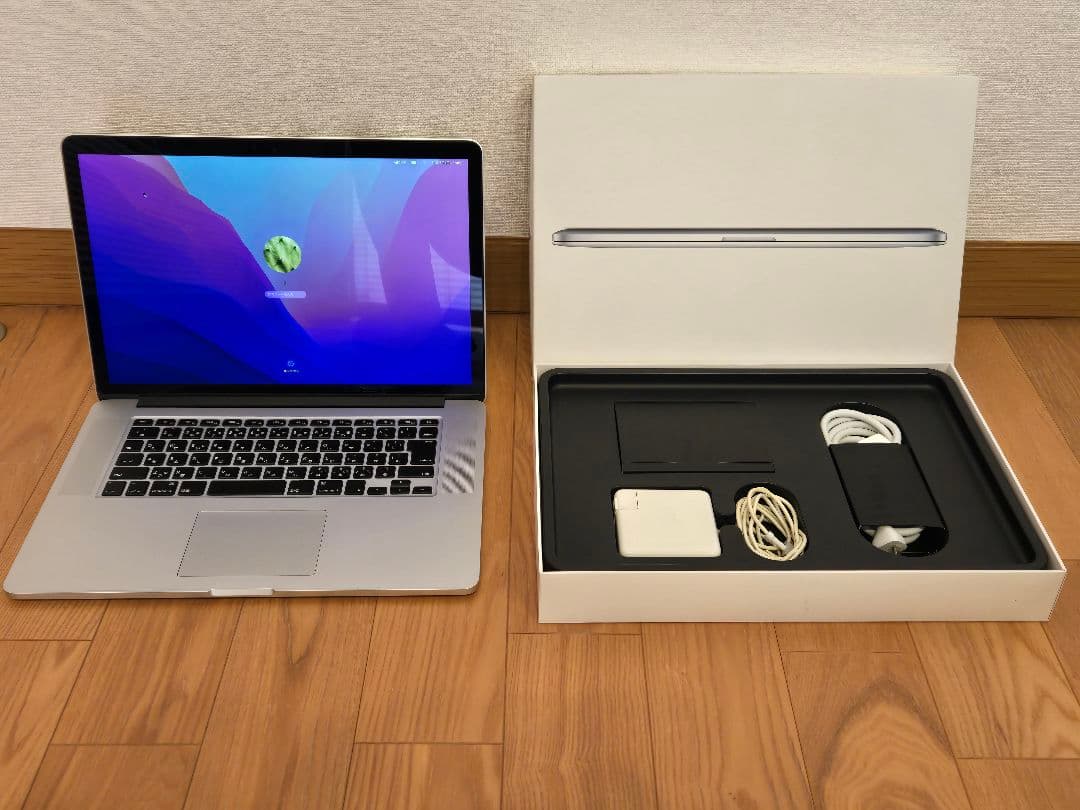 MacBook Pro 2015 15インチ 元箱、充電器付【値下げ】