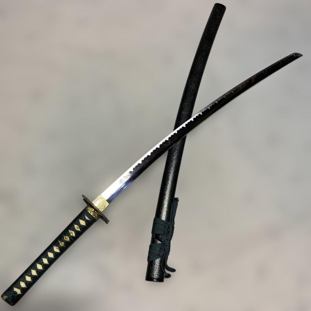 格安模造刀大刀 濃緑柄 波絵透し丸鍔 黒梨地鞘