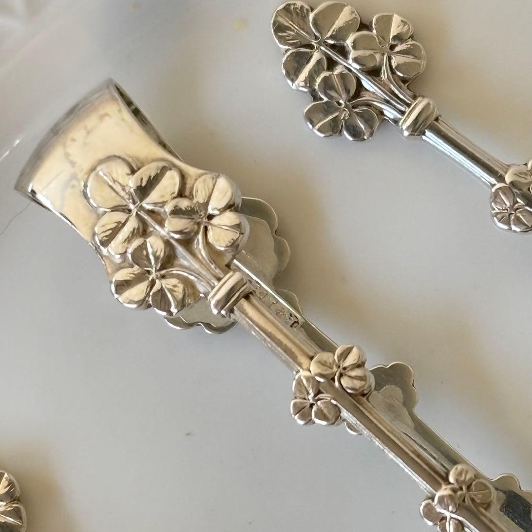 英国製　純銀　ティースプーンとシュガートング　シャムロック　クローバー