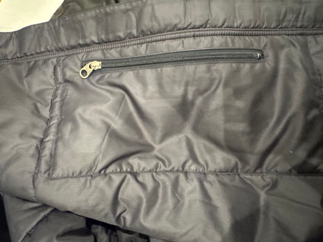 patagonia ブラック　中綿ジャケット フード付き