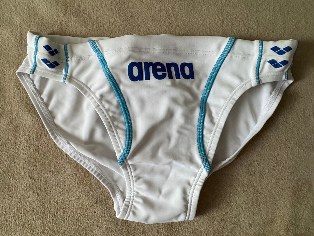 arena アリーナ　水着