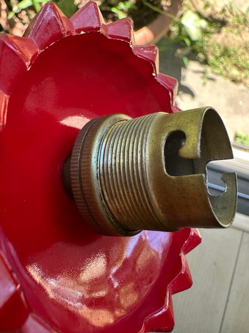 20s フランス アンティーク 希少なクランベリーガラスの螺旋模様アトリエランプ