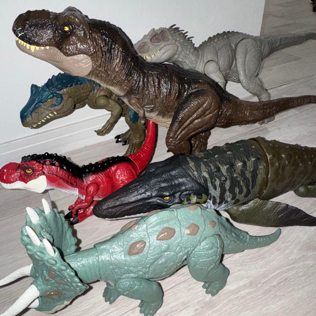 恐竜　おもちゃ　アニア