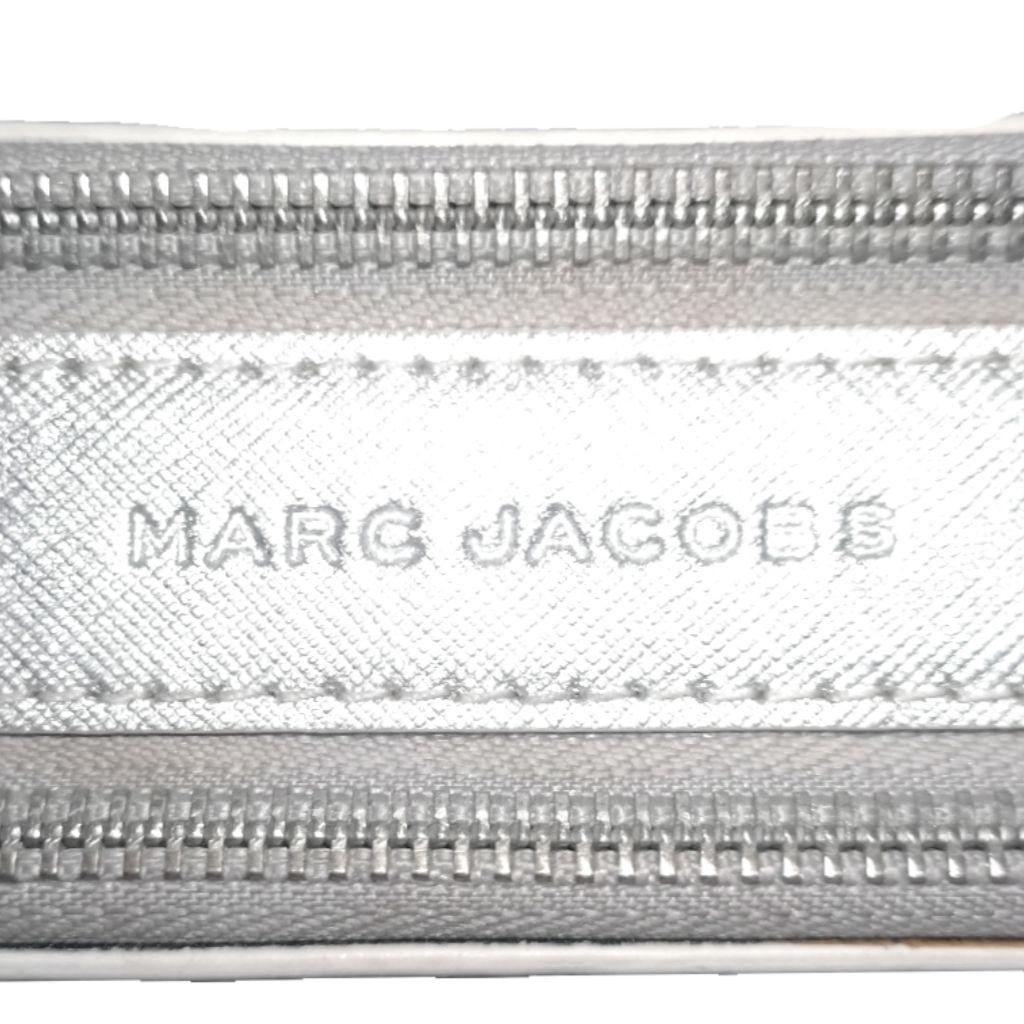 ✨極美品✨訳あり　MARC JACOBS THE SNAPSHOT　シルバー
