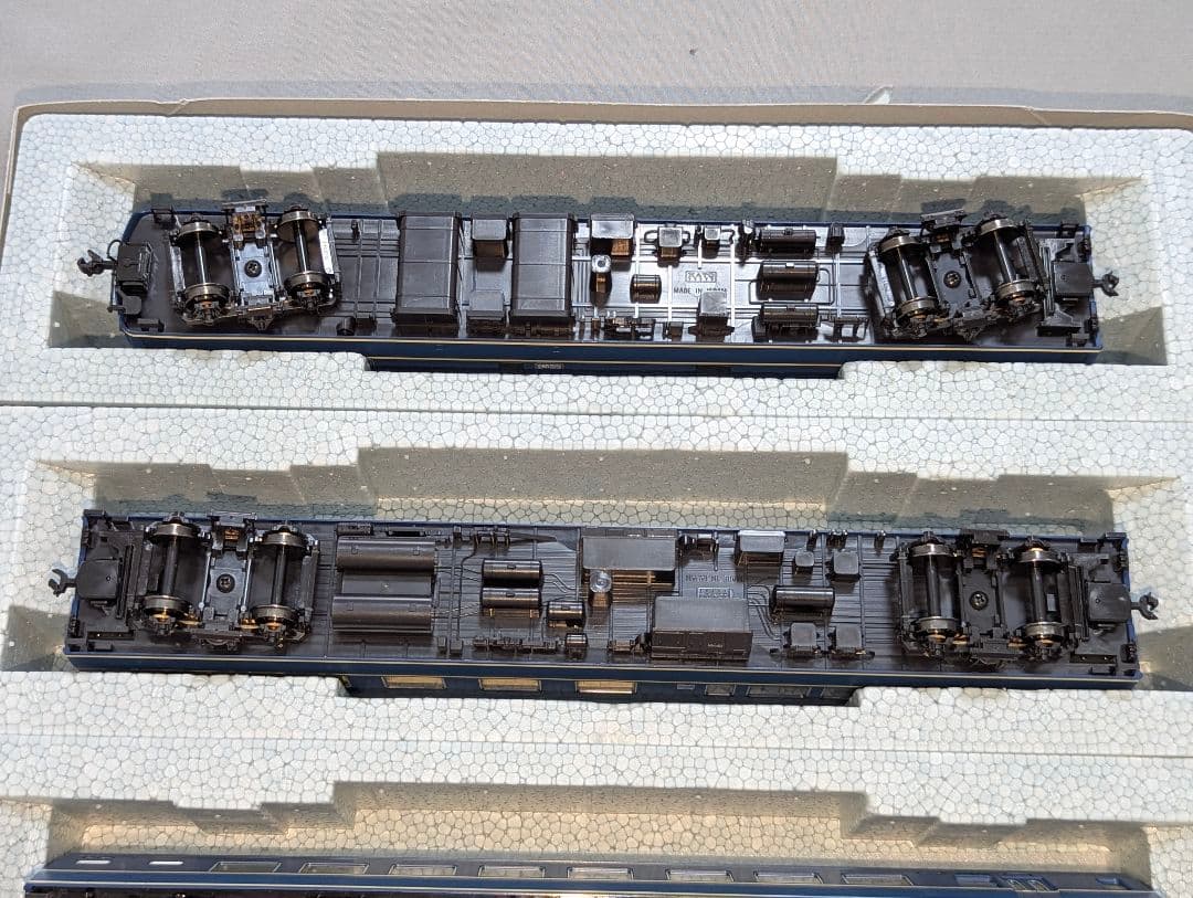 KATO　２０系特急形寝台客車 【3-504】 ４両基本セット　室内灯点灯　HO