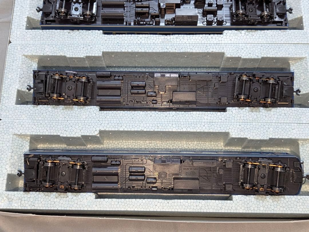 KATO　２０系特急形寝台客車 【3-504】 ４両基本セット　室内灯点灯　HO