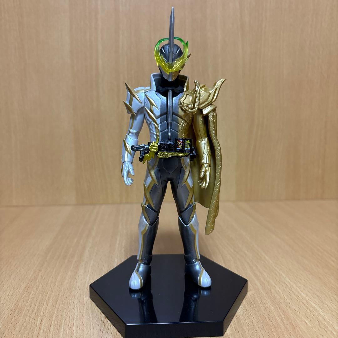 仮面ライダーフィギュア5種&BIGサイズ ソフビマスクディスプレイ