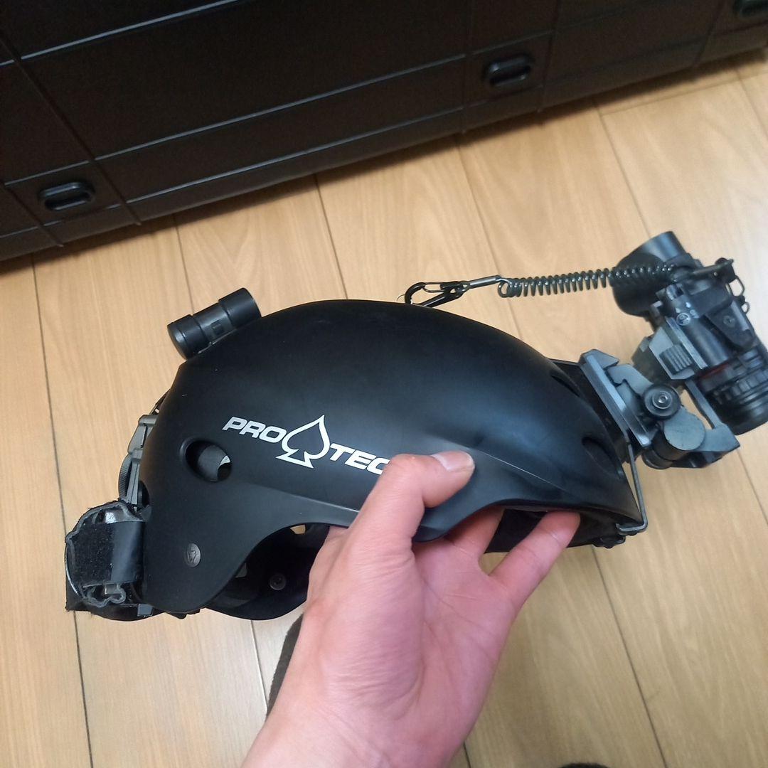 PRO-TEC ブラックヘルメット マウント付き