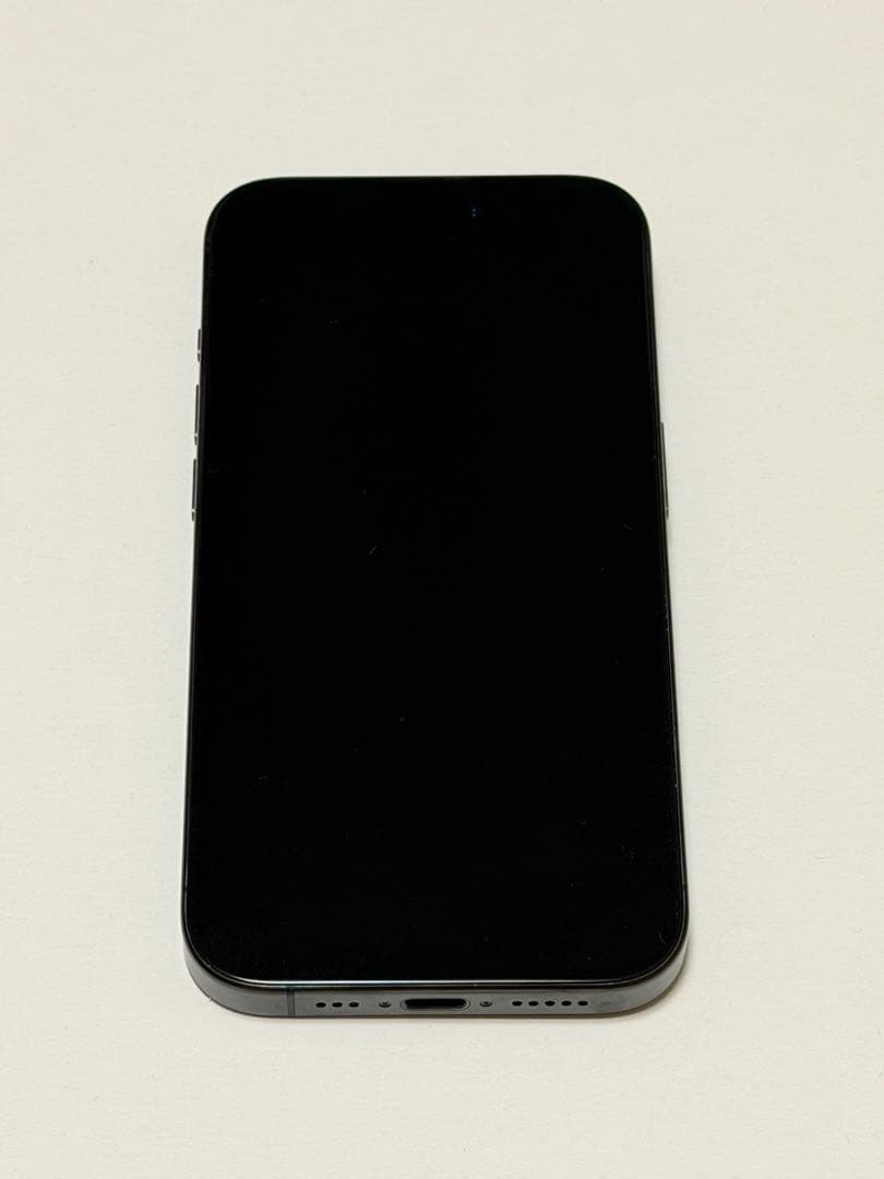 iPhone 15 Pro ブラックチタニウム 256 GB SIMフリー