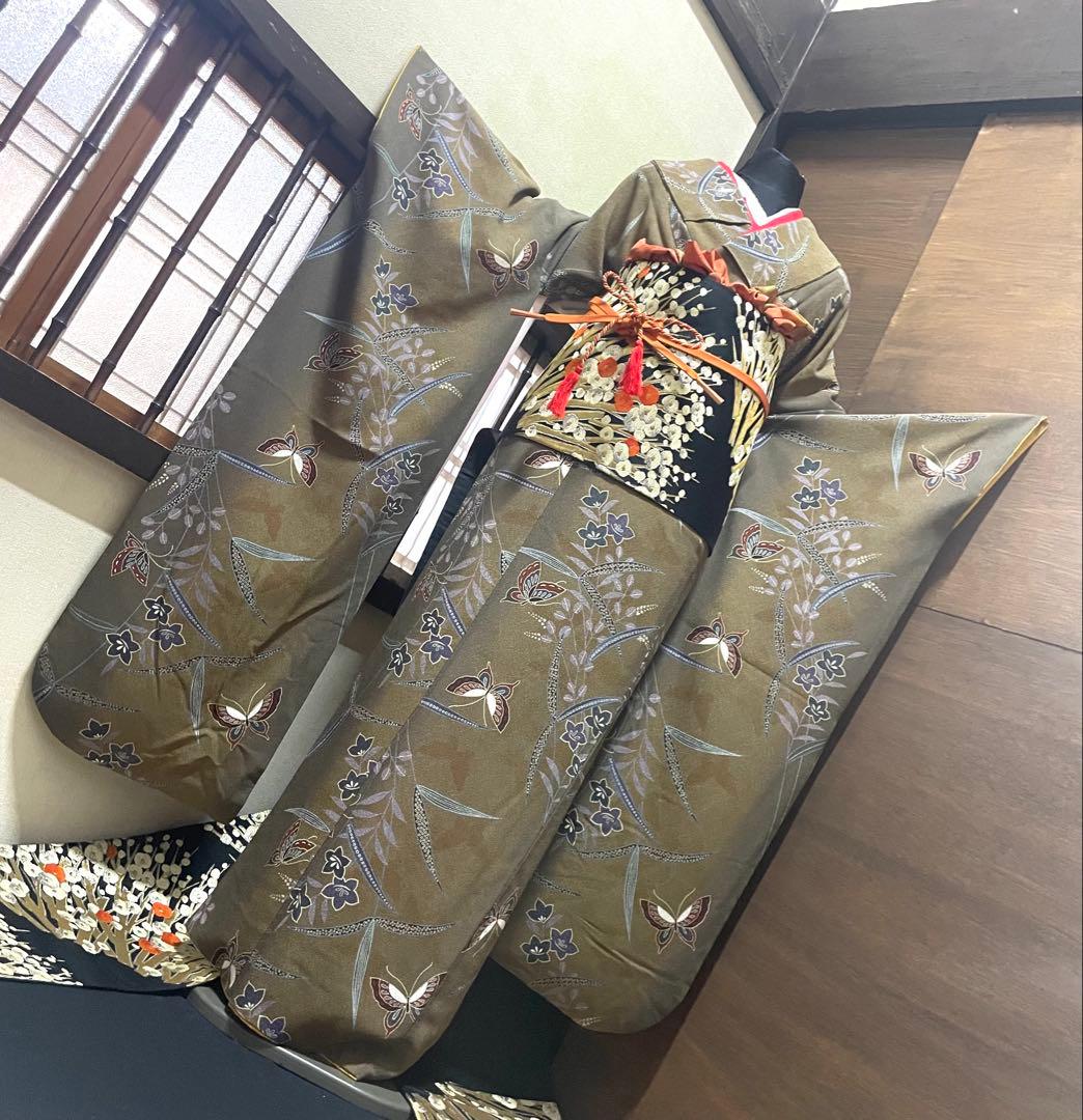 振袖フルセット6点サイズM〜Ｌ正絹　　舞蝶草花文　暈し染め