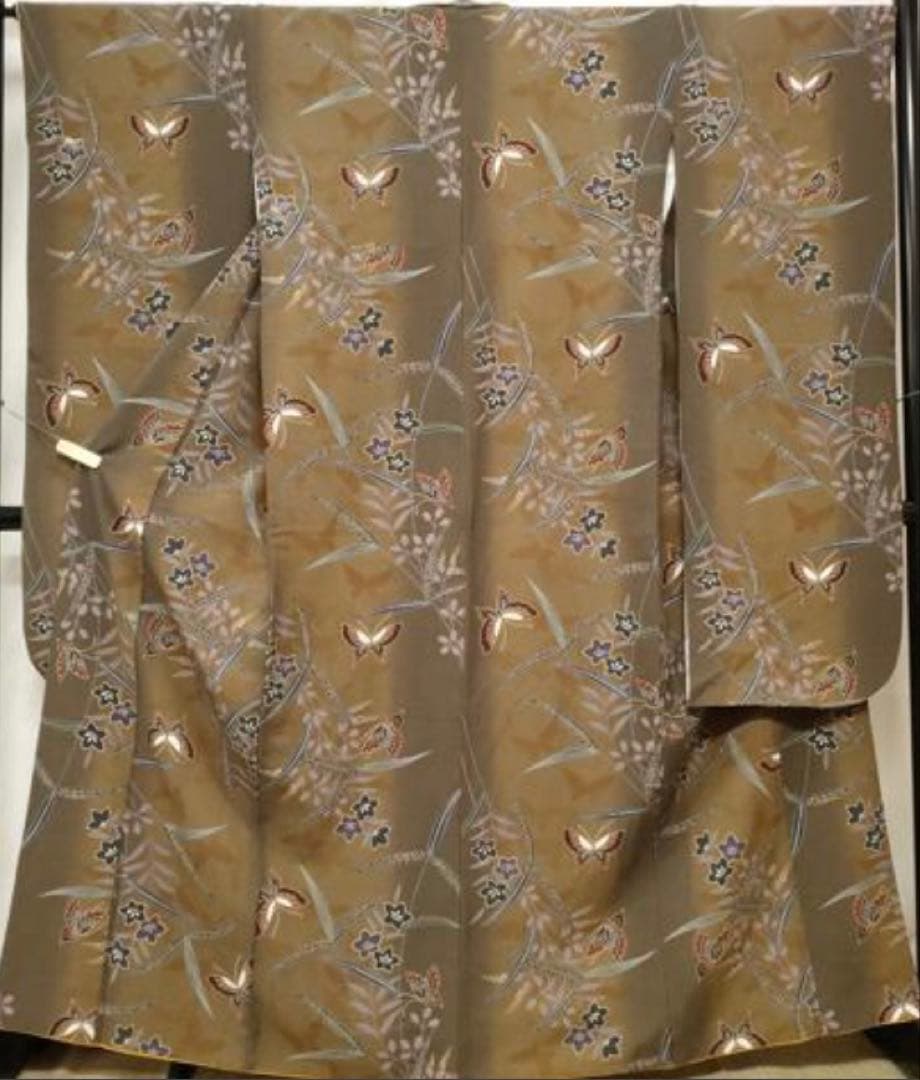 振袖フルセット6点サイズM〜Ｌ正絹　　舞蝶草花文　暈し染め