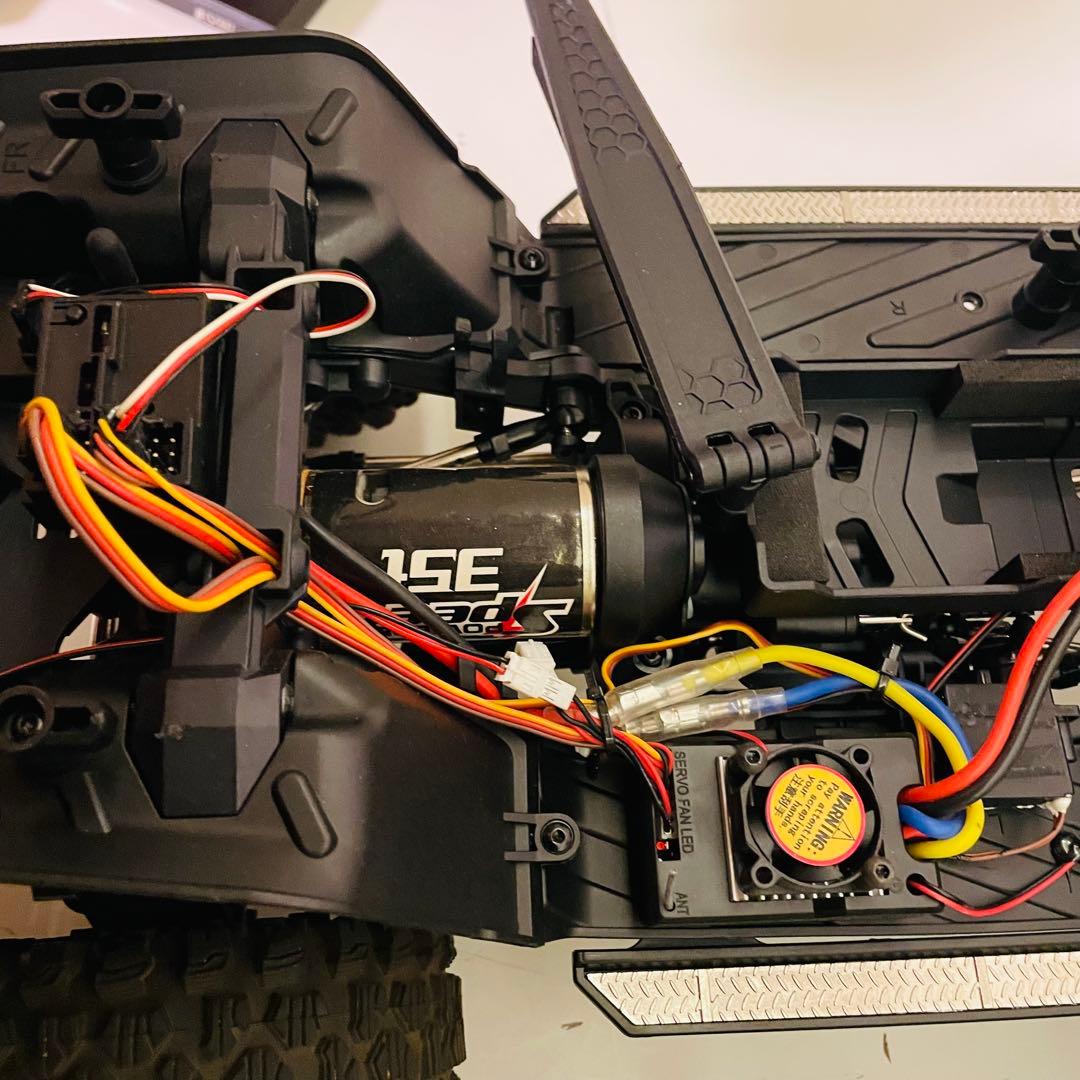 WLtoys 1/10 RC カーオフロード 4x4 2.4G 4WD