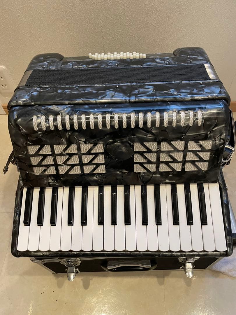 キョーリツ　アコーディオン　ACD-500 ハードケース付き　32鍵盤