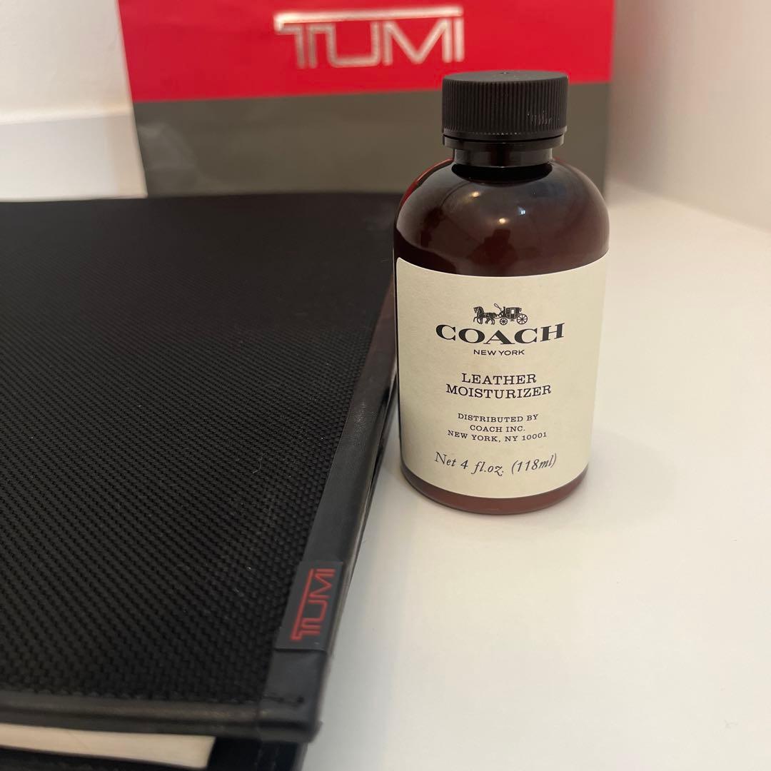 極々レア品！TUMIトゥミのA4サイズのバインダー・フォルダー