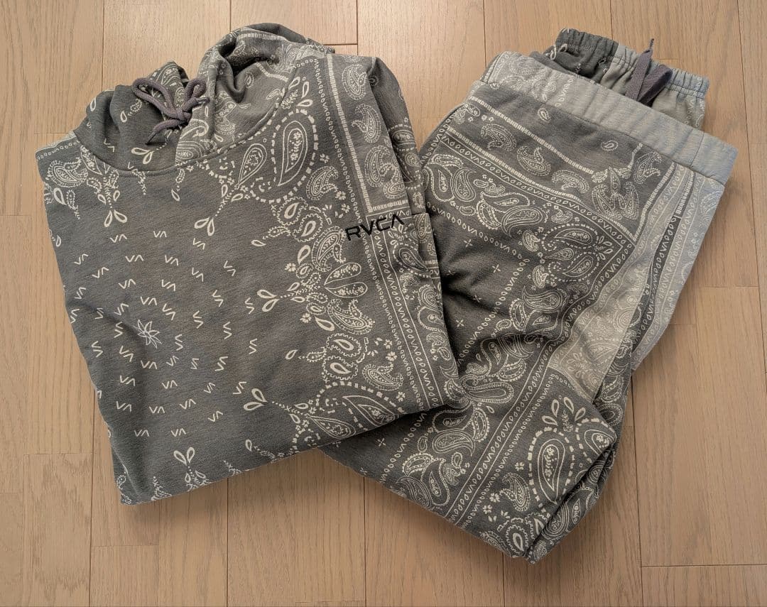 RVCA セットアップパーカー　スウェット　撥水・防水　L ペーズリー