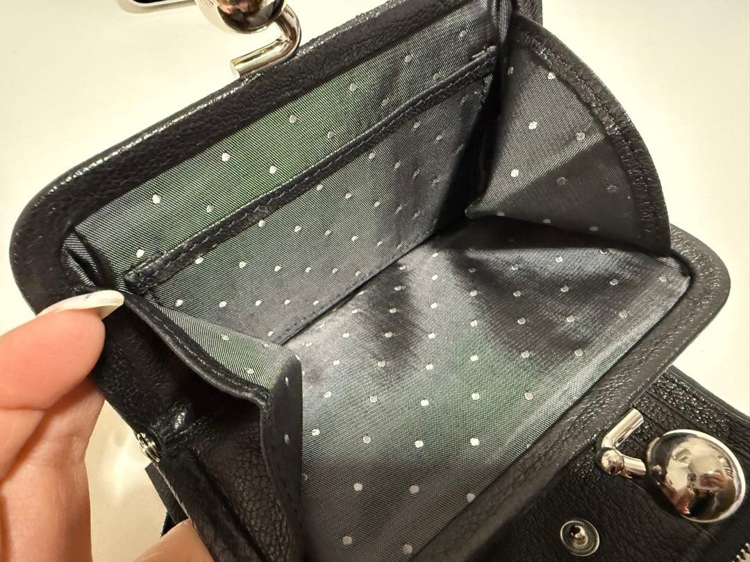 ペルケ perche マルチスタッズがま口二つ折りウォレット