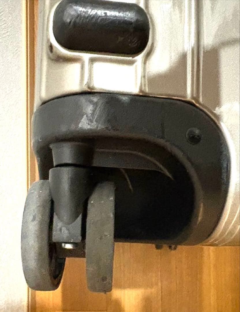 RIMOWAリモワ キャリーバッグ 4輪 ポリカーボネート