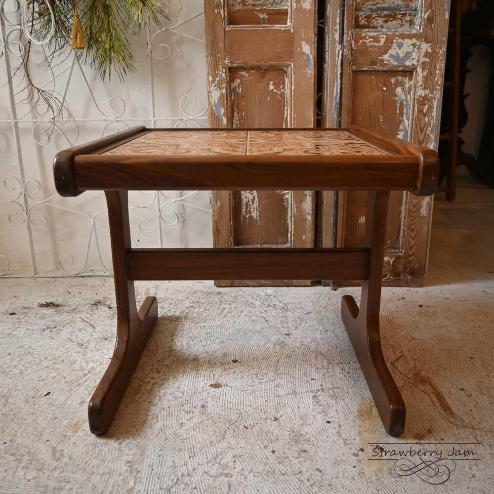 Y*様 L3705-68 英国ヴィンテージ G-plan コーヒーテーブル タイ