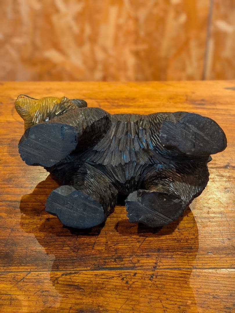 【八雲】木彫り熊 奥田博臣 銘=臣 北海道 ガラス目 熊彫