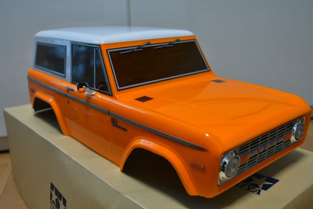 タミヤ　ブロンコ　塗装済みボディ