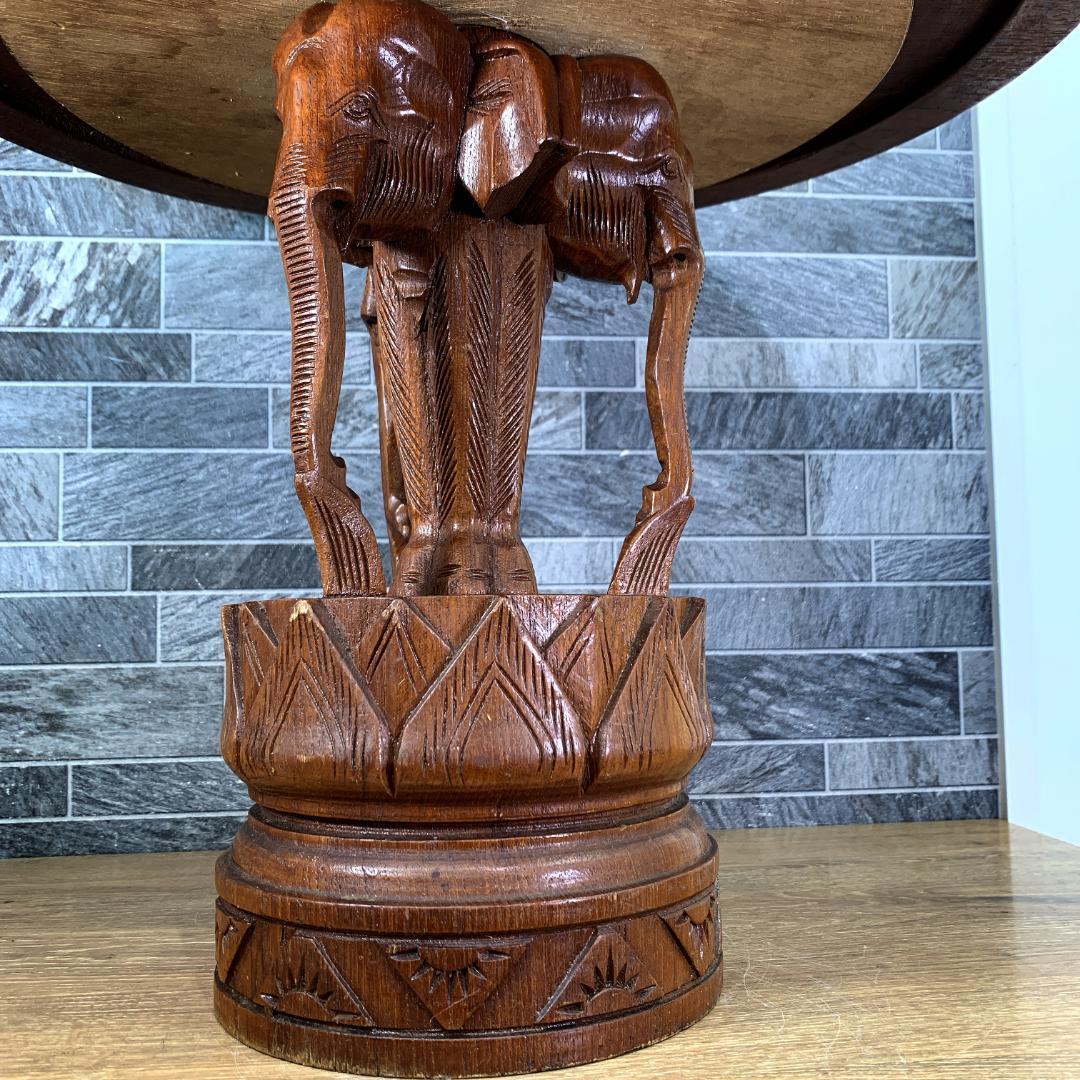 インド民芸品　木彫り机　天板直径51.5㎝サイズ　花台　サイドテーブル