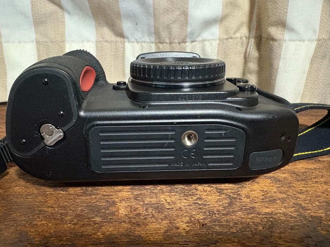 値下げしましたNikon F100 AF ZooM−Nikkor 24-85mm